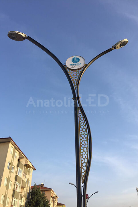 Anatolia LED | Başiskele Belediyesi Mesan Sokak TEDAŞ Onaylı 7,5 + 5,5 Metre Ant-Swan Modeli Dekoratif Aydınlatma Yapım İşi / 2021