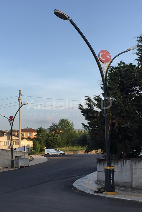Anatolia LED | Başiskele Belediyesi Mesan Sokak TEDAŞ Onaylı 7,5 + 5,5 Metre Ant-Swan Modeli Dekoratif Aydınlatma Yapım İşi / 2021