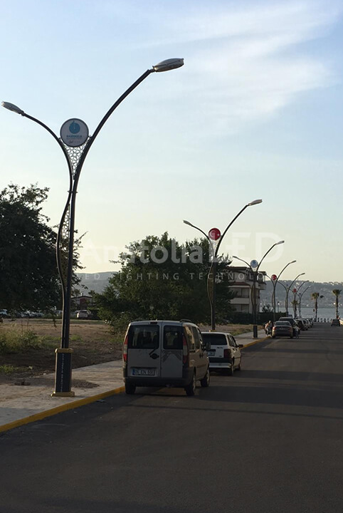 Anatolia LED | Başiskele Belediyesi Mesan Sokak TEDAŞ Onaylı 7,5 + 5,5 Metre Ant-Swan Modeli Dekoratif Aydınlatma Yapım İşi / 2021