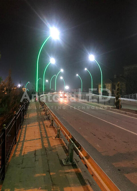 Anatolia LED | Diyarbakır Büyükşehir Belediyesi İstasyon Köprüsü 10 Metre Ant Still Modeli Dekoratif Aydınlatma Yapım İşi / 2021