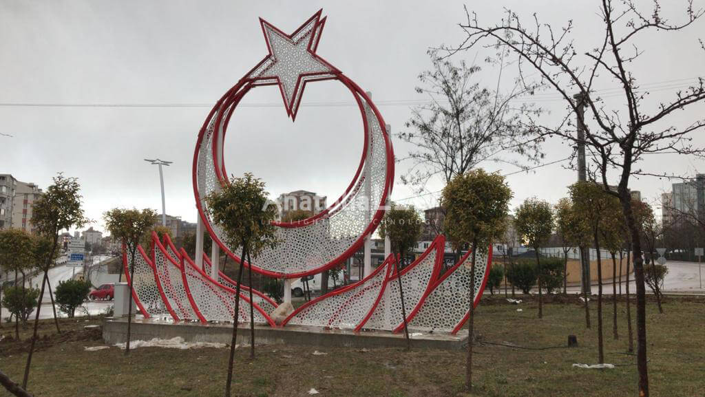 Anatolia LED | Kocaeli Büyükşehir Belediyesi – Gebze 8 Metre Ay Yıldız Model Şehir Görseli