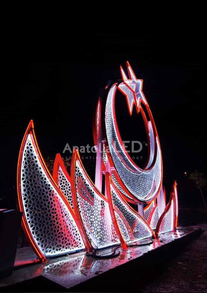 Anatolia LED | Kocaeli Büyükşehir Belediyesi – Gebze 8 Metre Ay Yıldız Model Şehir Görseli