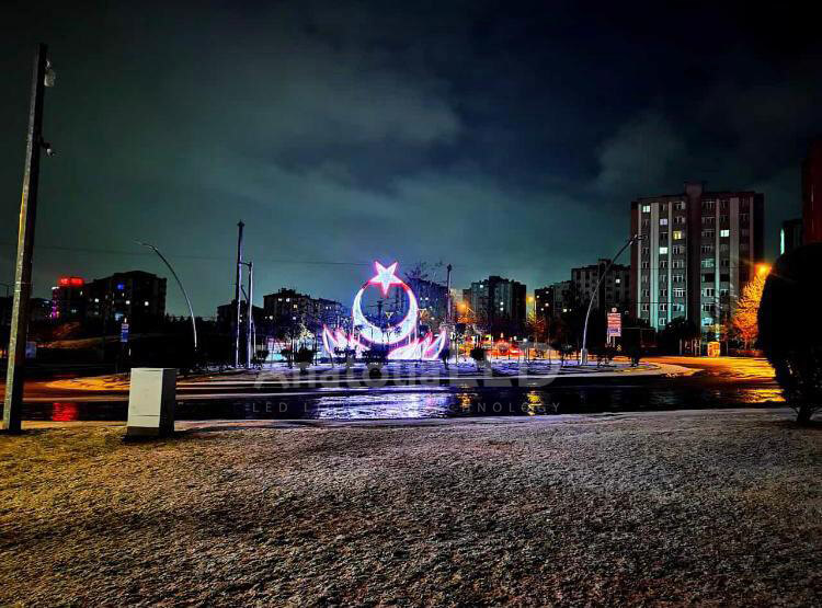 Anatolia LED | Kocaeli Büyükşehir Belediyesi – Gebze 8 Metre Ay Yıldız Model Şehir Görseli