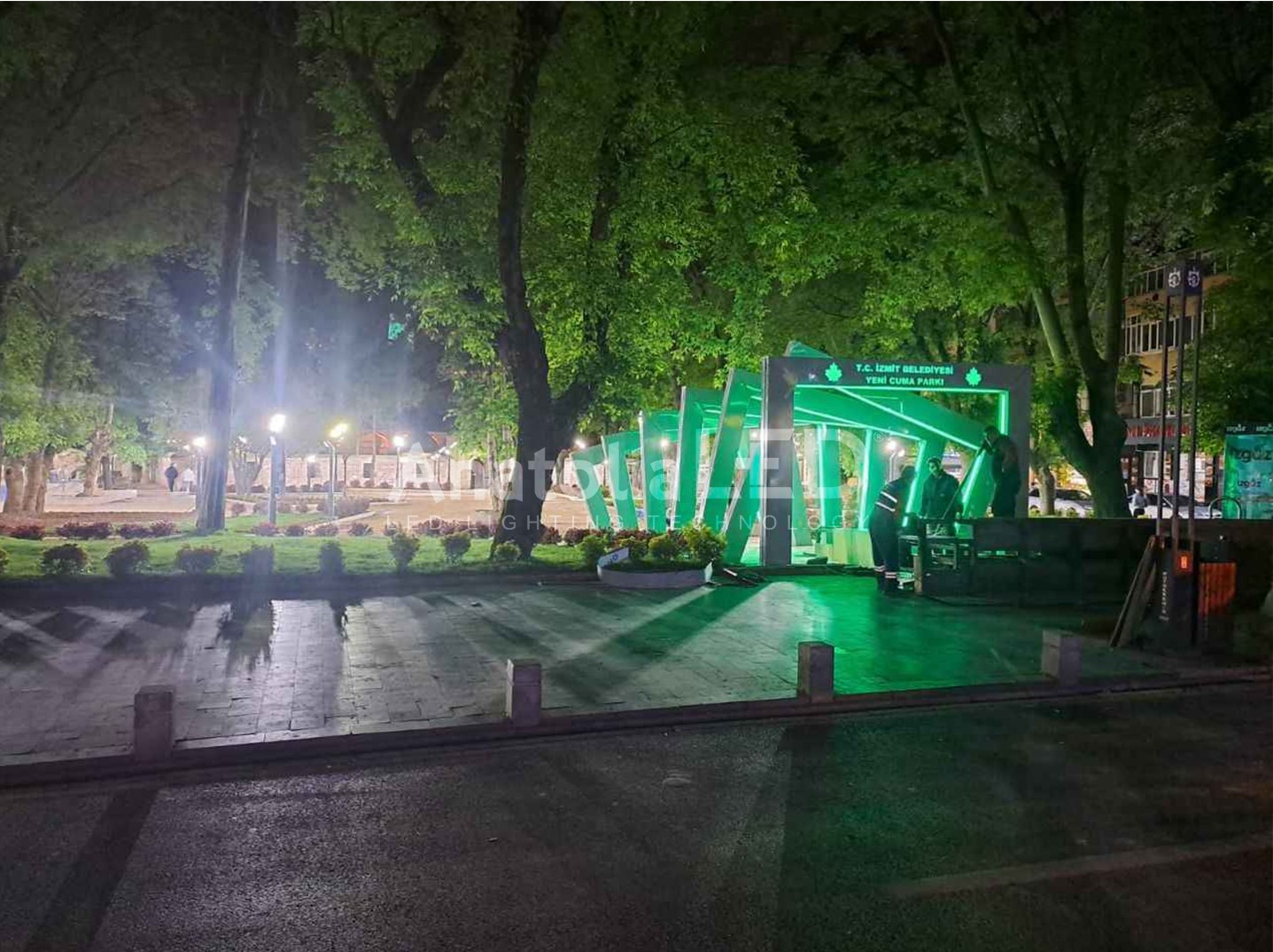 Anatolia LED | Kocaeli Büyükşehir Belediyesi Yeni Cuma Parkı Giriş Tagı Ve Ant- Z Model Dekoratif Aydınlatma Direği
