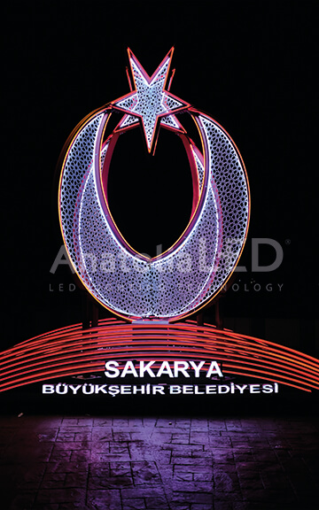 Anatolia LED | Sakarya Büyükşehir Belediyesi Şehir Görseli 6 metre Gövde ve Motif Ledli Şehir Görseli Yapım İşi – 2021