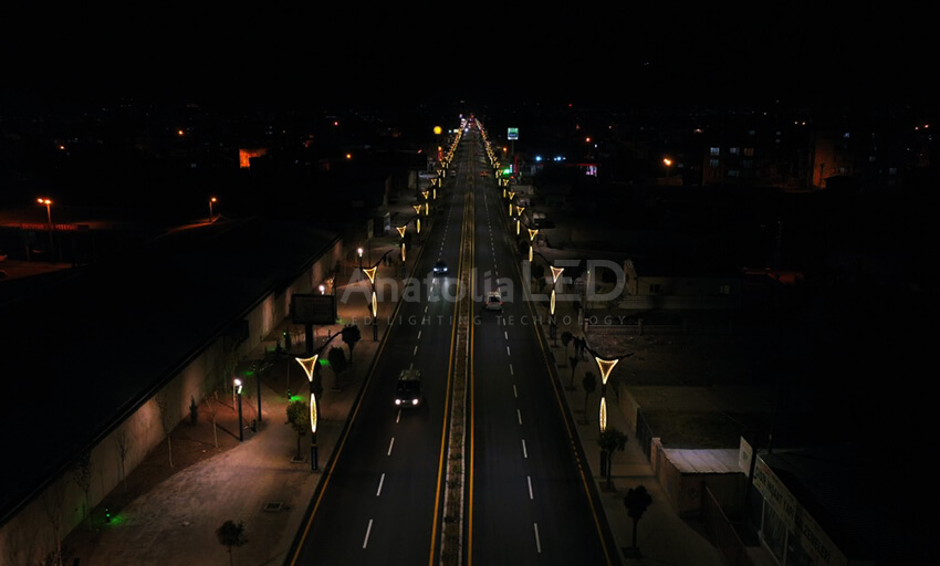 Anatolia LED | Van Büyükşehir Belediyesi Hacıbekir Caddesi Dekoratif Aydınlatma Yapım İşi – 2020