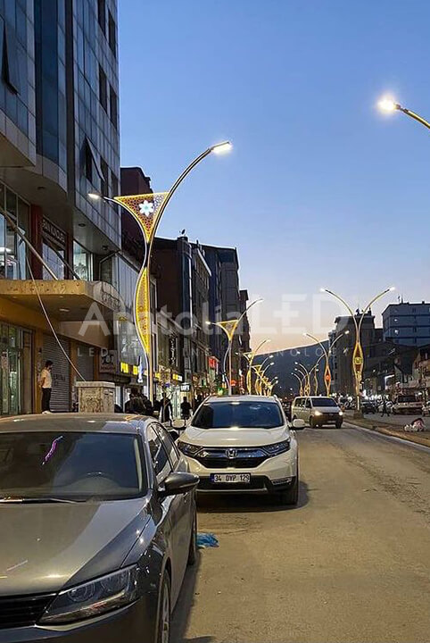 Anatolia LED | Yüksekova Belediyesi TEDAŞ Onaylı 7,5+5,5 Metre Ant-Swan Modeli Dekoratif Aydınlatma Yapım İşi / 2021