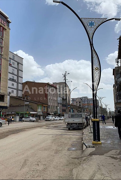 Anatolia LED | Yüksekova Belediyesi TEDAŞ Onaylı 7,5+5,5 Metre Ant-Swan Modeli Dekoratif Aydınlatma Yapım İşi / 2021